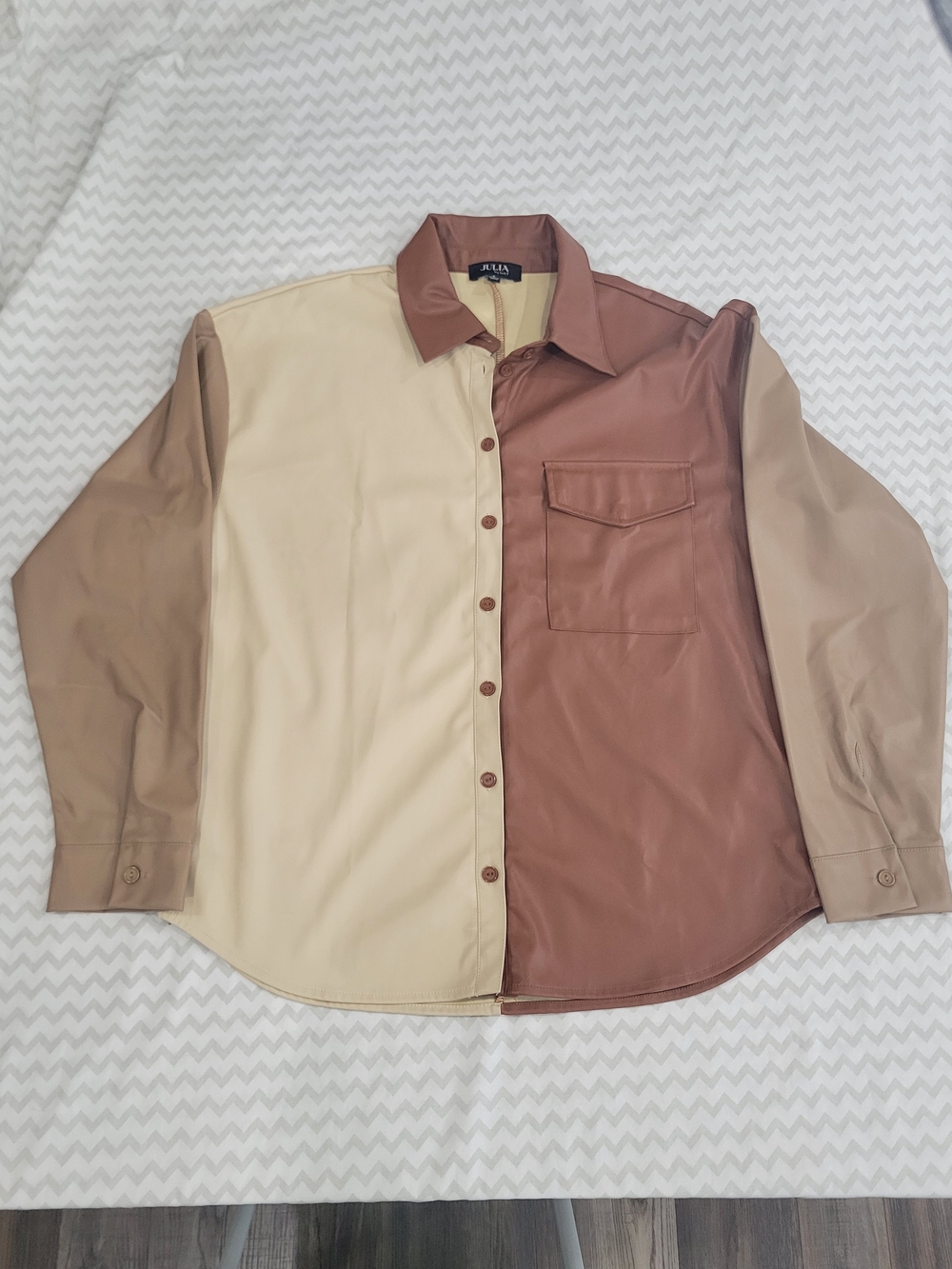 Julia by Love J Two Tone Split Colorblock PU Leather Utility Shirt Small (A70108
